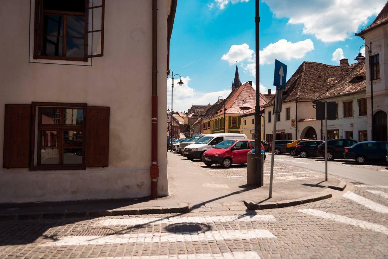 Apartament ★ 2 Minute Walk From The Bridge Of Lies ★ Sybin Zewnętrze zdjęcie